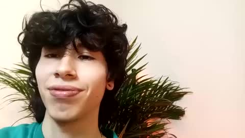 Snapshot of lucke_noor chatting on 22, 12, 2024 Noor online show from 22, 12, 2024