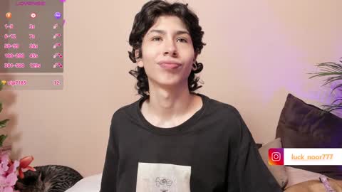 Snapshot of lucke_noor chatting on 3, 1, 2025 Noor online show from 3, 1, 2025