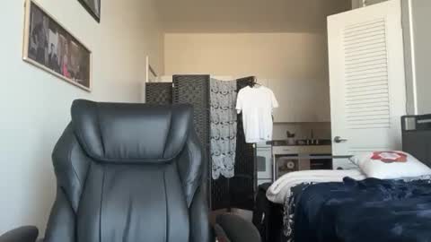 lucky_bme online show from 10, 4, 2026