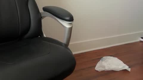 Snapshot of lucky_bme chatting on 8, 5, 2026 lucky_bme online show from 8, 5, 2026