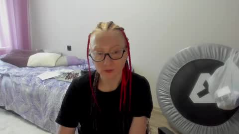 lucky_licky20 online show from 12, 2, 2025