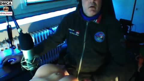 Snapshot of luckyfreak1 chatting on 1, 2, 2025 call me Stefan online show from 1, 2, 2025