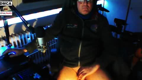 Snapshot of luckyfreak1 chatting on 8, 2, 2025 call me Stefan online show from 8, 2, 2025