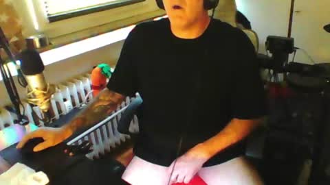 Snapshot of luckyfreak1 chatting on 12, 7, 2026 call me Stefan online show from 12, 7, 2026