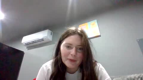 Snapshot of luckygirl96 chatting on 20, 9, 2025 luckygirl96 online show from 20, 9, 2025