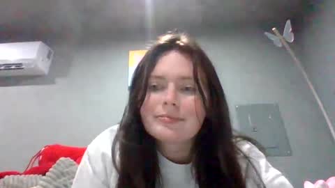 Snapshot of luckygirl96 chatting on 8, 10, 2025 luckygirl96 online show from 8, 10, 2025