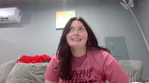 Snapshot of luckygirl96 chatting on 19, 10, 2025 luckygirl96 online show from 19, 10, 2025