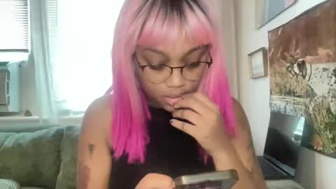 Snapshot of luckylaci777 chatting on 1, 10, 2025 luckylaci777 online show from 1, 10, 2025