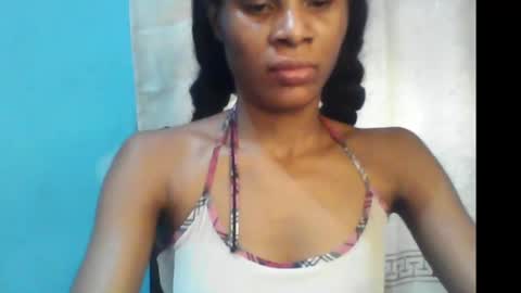 Snapshot of luckymadequeen chatting on 1, 1, 2025 Gloria online show from 1, 1, 2025
