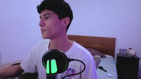 Lu Independent Model online show from 10, 4, 2026