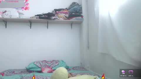 Lucrecia... new accout...OFS LU 21 online show from 28, 12, 2024