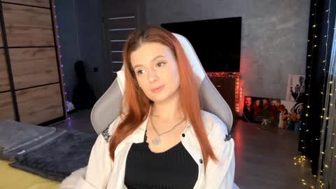 EmmaEmbers online show from 17, 4, 2026