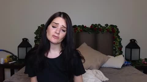 Snapshot of lucy1990xxx chatting on 19, 11, 2025 Lucy online show from 19, 11, 2025