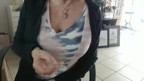 lucy_0000 online show from 18, 4, 2026