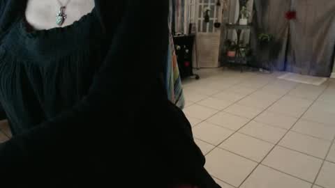 lucy_0000 online show from 23, 4, 2026