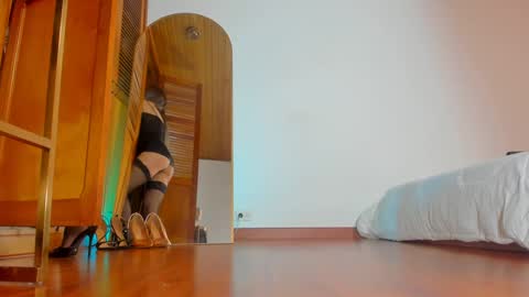 Snapshot of lucy__77 chatting on 3, 12, 2024 Hello my name is Lucy nice to meet you thumb up is important for me kisses online show from 3, 12, 2024