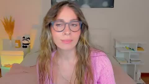 lucy__ray online show from 8, 12, 2024