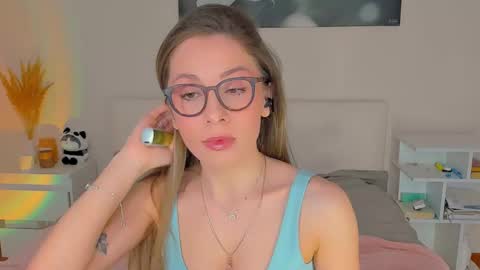 lucy__ray online show from 24, 12, 2024