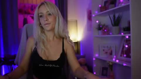 Snapshot of lucy_cutie_ chatting on 28, 7, 2026 Cutie Lucy online show from 28, 7, 2026