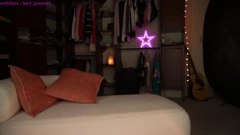 Lucy. online show from 13, 1, 2025