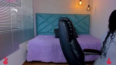 Snapshot of lucy_greys_ chatting on 7, 1, 2026 Lucy Greys online show from 7, 1, 2026