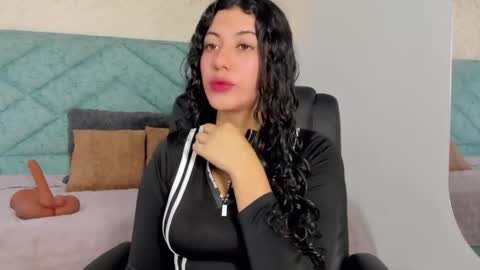 Snapshot of lucy_greys_ chatting on 17, 2, 2026 Lucy Greys online show from 17, 2, 2026