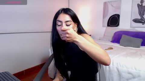 Luciana online show from 4, 3, 2025