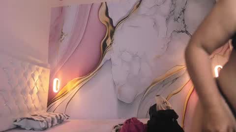 Snapshot of lucy_milf_474 chatting on 31, 10, 2025 Lucy online show from 31, 10, 2025