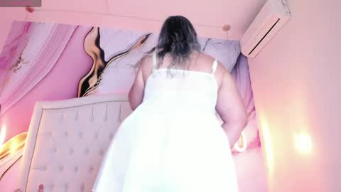 Lucy online show from 18, 4, 2026