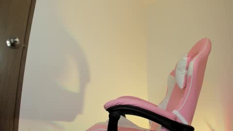 Lucy 699 online show from 4, 12, 2025