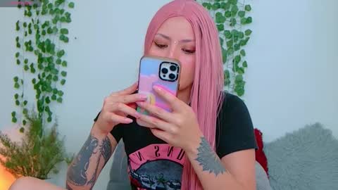 Snapshot of lucy_monroe_ chatting on 4, 5, 2026 Lucy online show from 4, 5, 2026