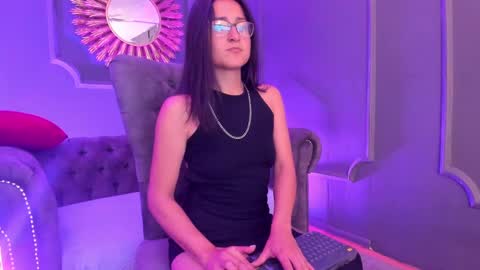 Snapshot of lucy_williiams chatting on 9, 12, 2024 Lucy online show from 9, 12, 2024