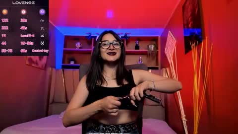 Snapshot of lucy_williiams chatting on 10, 11, 2025 Lucy online show from 10, 11, 2025