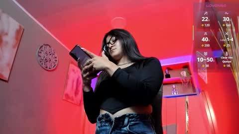 Snapshot of lucy_williiams chatting on 2, 12, 2025 Lucy online show from 2, 12, 2025