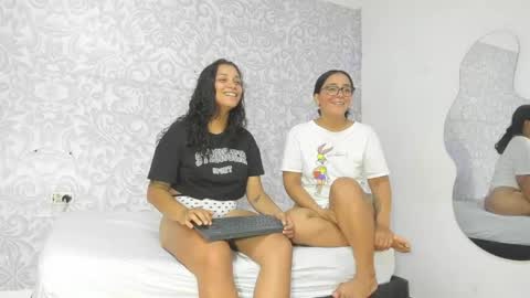 lucyandbella online show from 10, 4, 2026