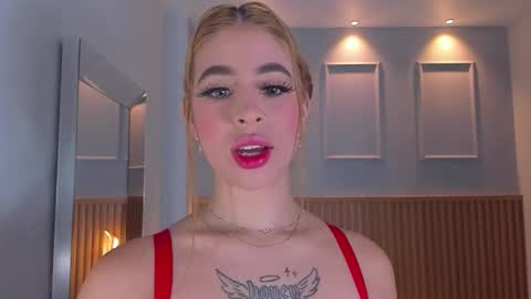 L U C Y  online show from 14, 11, 2025