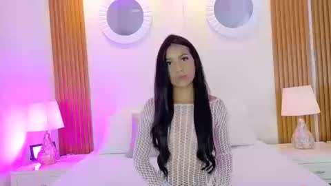 LucyOwenss  online show from 18, 10, 2025