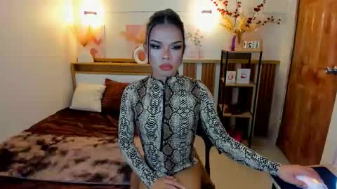 lucyvane online show from 19, 2, 2026