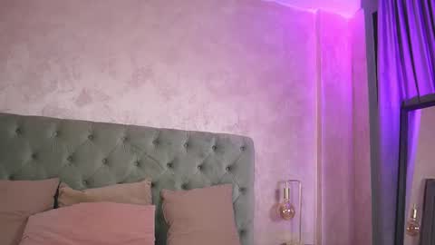 LucyWillow online show from 17, 7, 2026