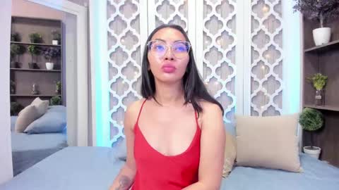 Lucy Liiu online show from 12, 3, 2025