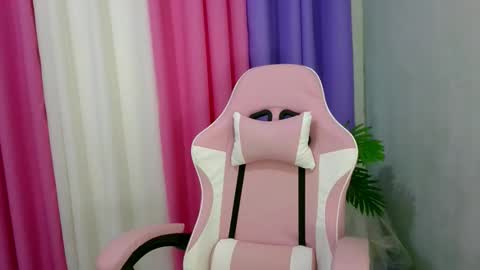 lui_the_fucker online show from 22, 10, 2025