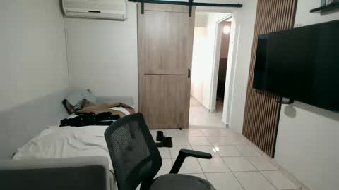 luis_flr online show from 1, 10, 2025