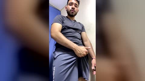 Snapshot of luis_hunk chatting on 28, 4, 2026 Andrew online show from 28, 4, 2026