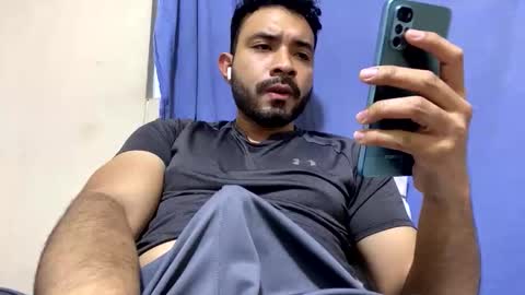 Snapshot of luis_hunk chatting on 12, 5, 2026 Andrew online show from 12, 5, 2026