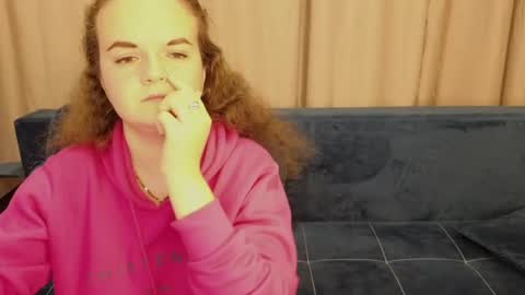 Luisa Rosee online show from 15, 2, 2025