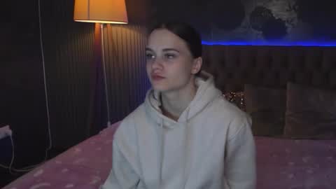 LuisaClover online show from 9, 11, 2025