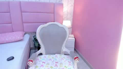 Luisa Jones online show from 10, 9, 2025