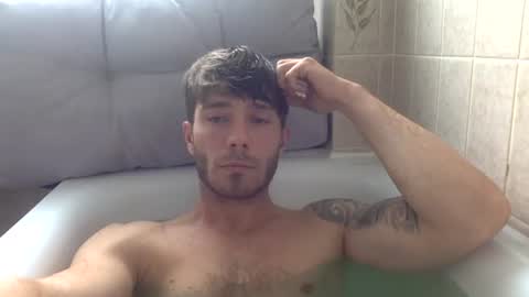 Snapshot of luisbadx chatting on 4, 7, 2026 Luis Badx online show from 4, 7, 2026