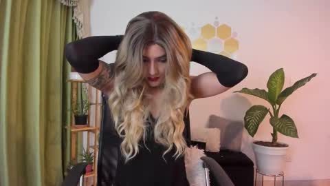 Luka Castillo online show from 12, 2, 2026