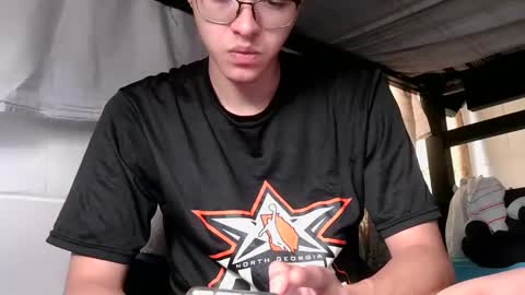 Snapshot of luke_rex chatting on 31, 12, 2024 luke online show from 31, 12, 2024